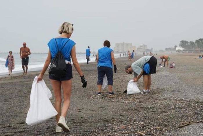 Freiwilligenarbeit im Beach Cleaning Projekt in Spanien, Bilbao