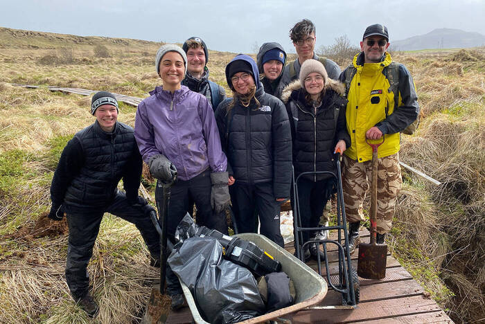 Volunteers im Eco Village in Island