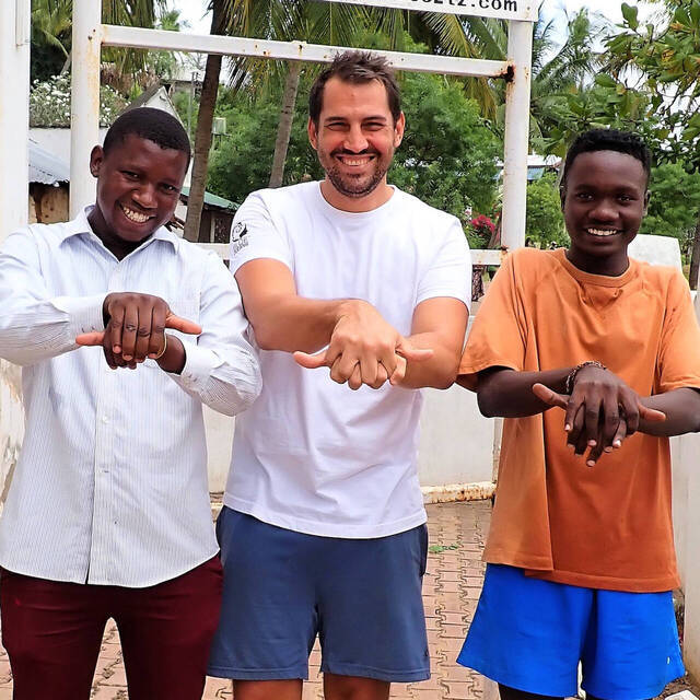 Portrait Team in Msangamkuu, Tansania