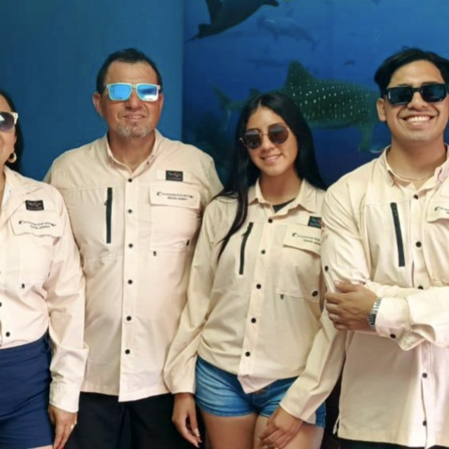 Portrait Team auf den Galápagos-Inseln